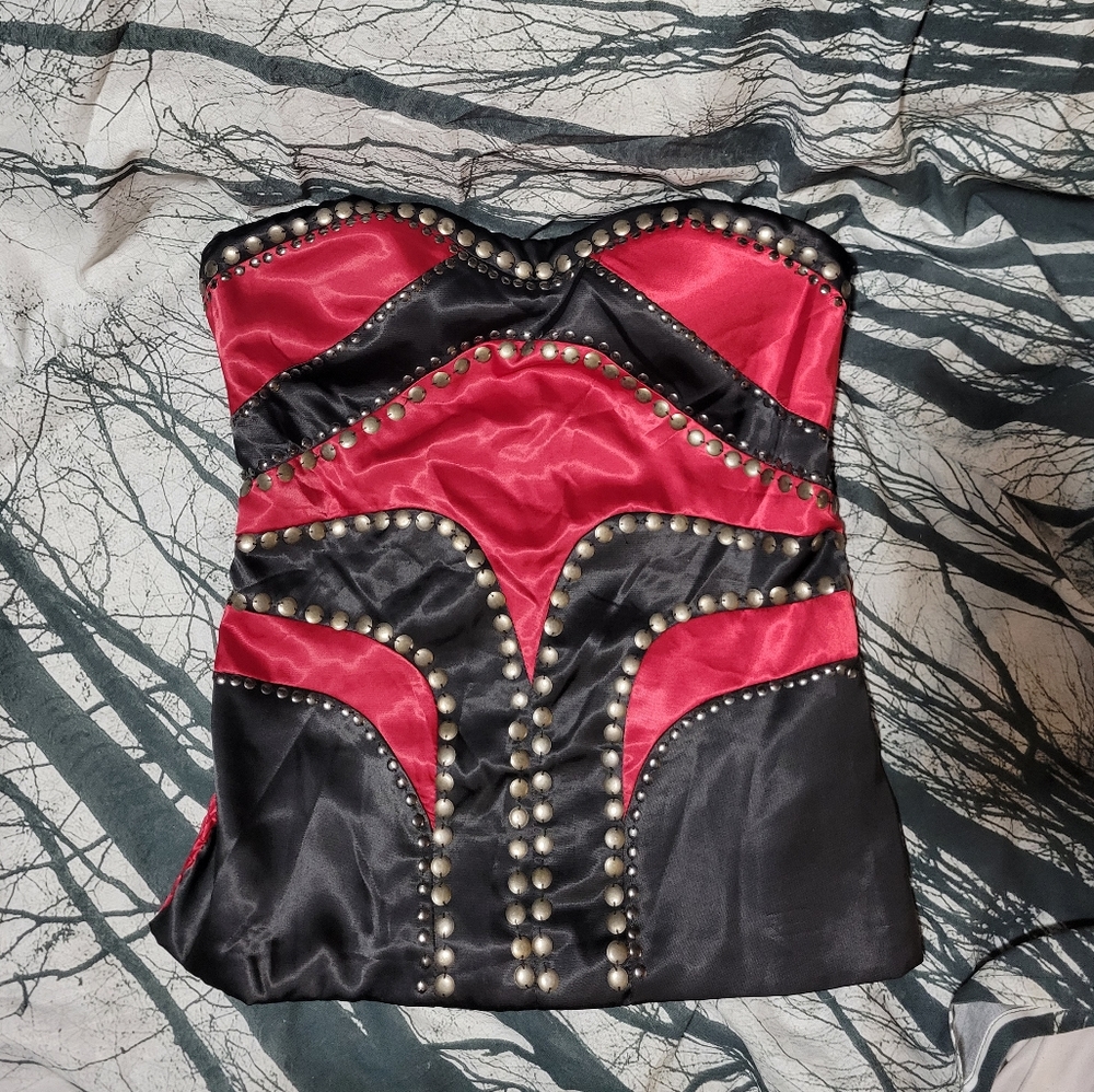 Vintage red top